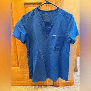 Figs Women's Short Sleeve V-Neck Tee in Blue